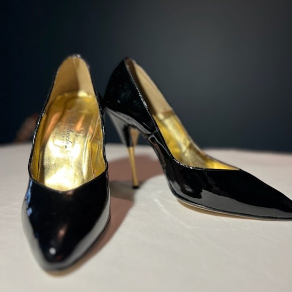 Like New Size 8 Italian Heels - Picture 1 of 6